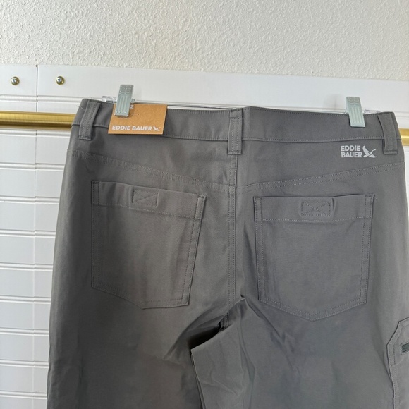NEW Eddie Bauer Rainer Pant Active Fit 30W 32L Dark Smoke - Picture 4 of 9